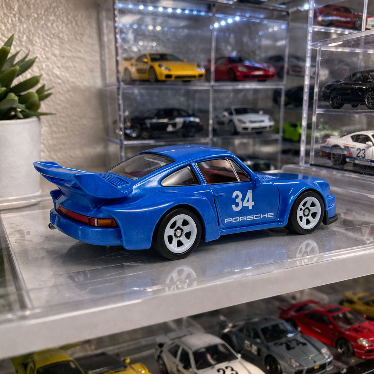Hot Wheels Auto Porsche 934.5 XL Metal Mattel | Disparo.cl