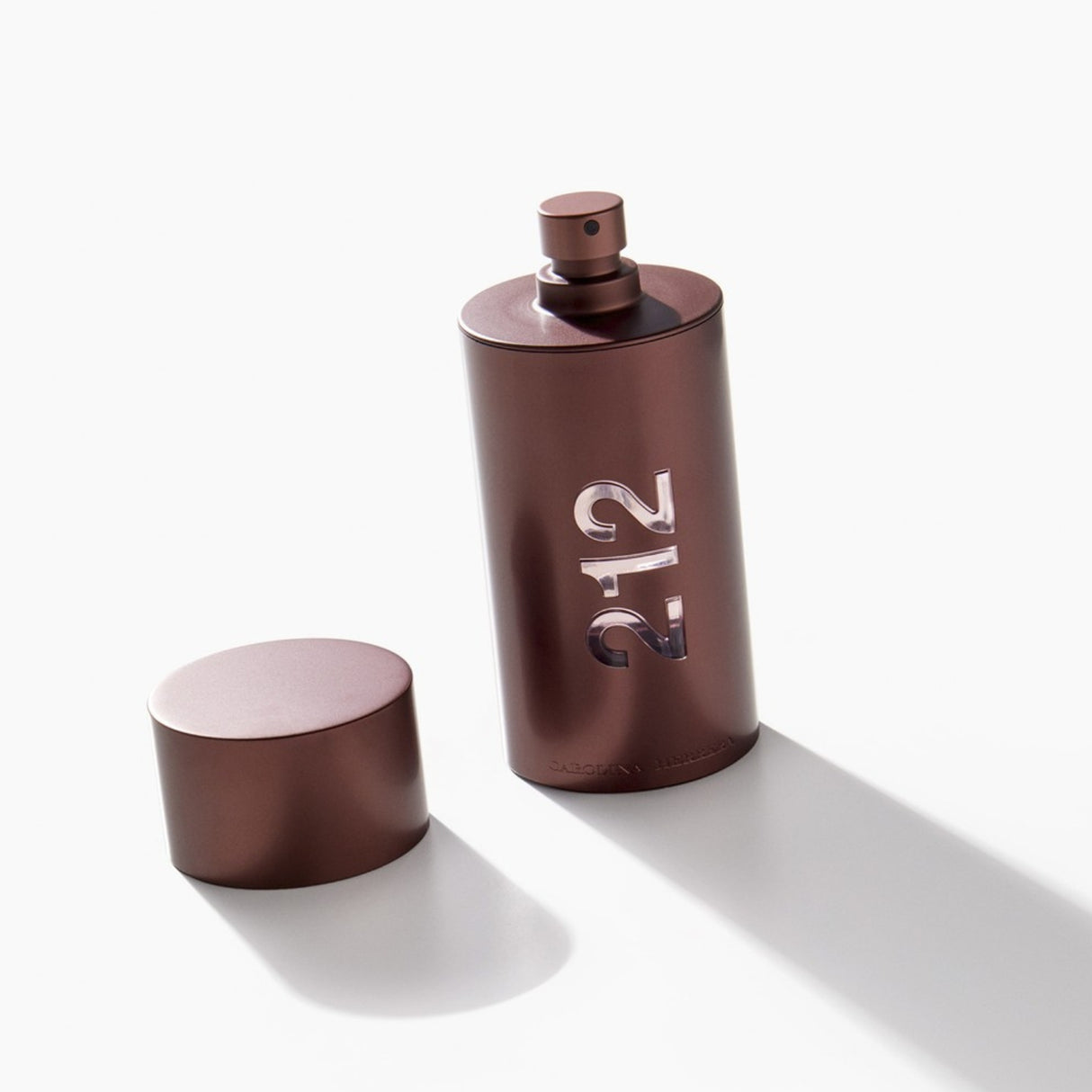 Vista frontal del perfume 212 Sexy Men Carolina Herrera Hombre EDT