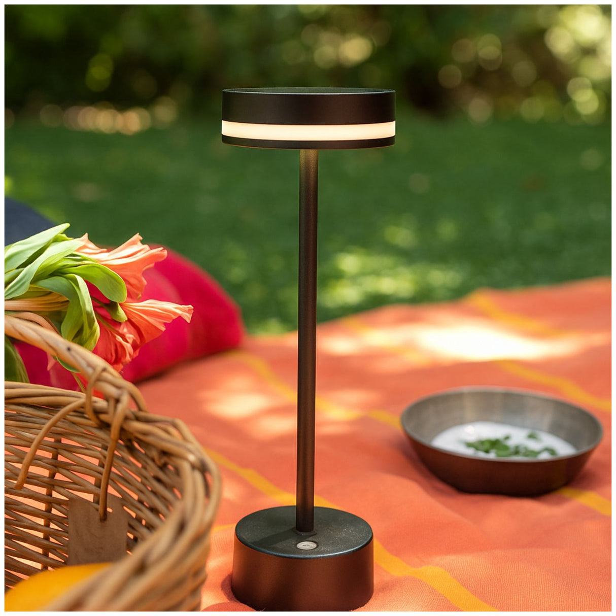 Lampara Quincho Usb de 22 cm Multiuso Decoracion Wayu