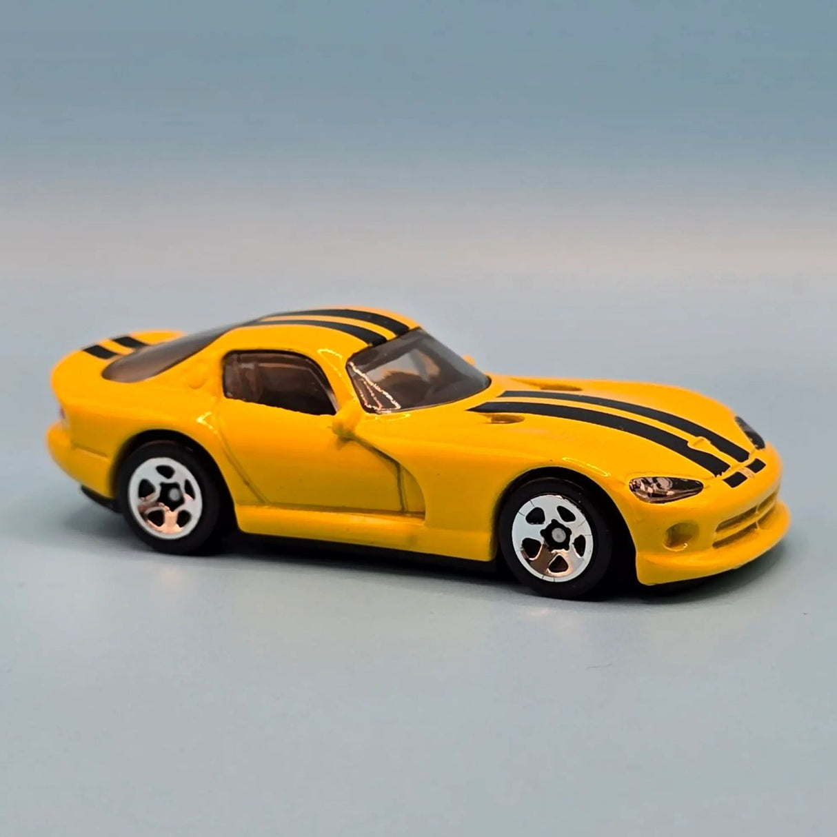 Auto Hot Wheels '96 Dodge Viper Gts Juguete Mattel 176/250