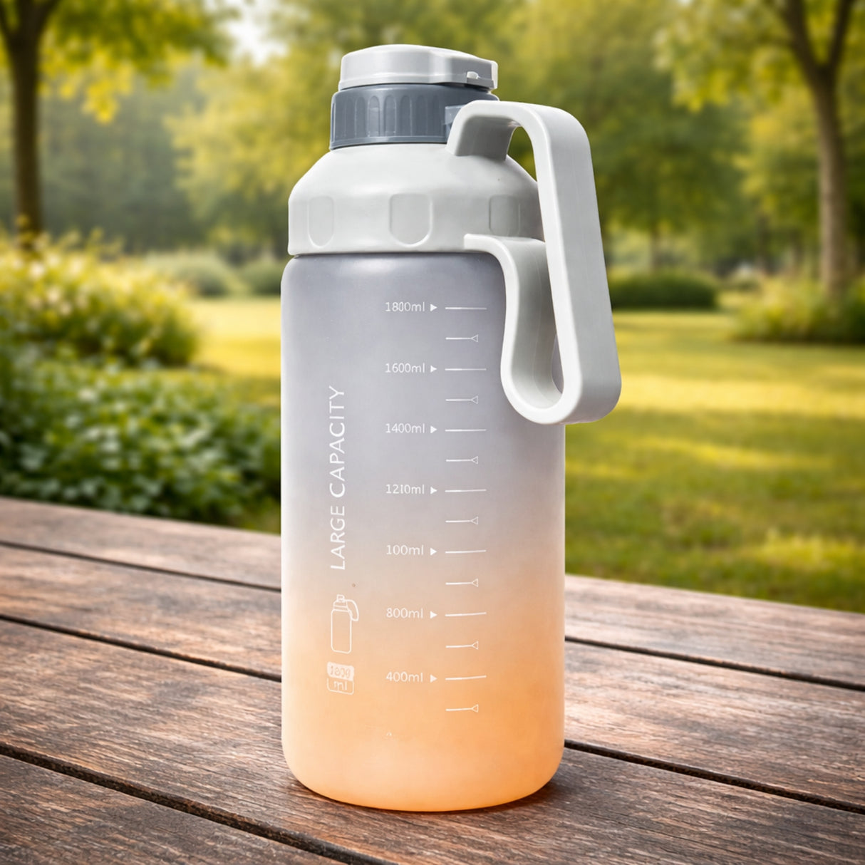 Botella Deportiva Degradé Gris Naranja 1800 mL con Asa