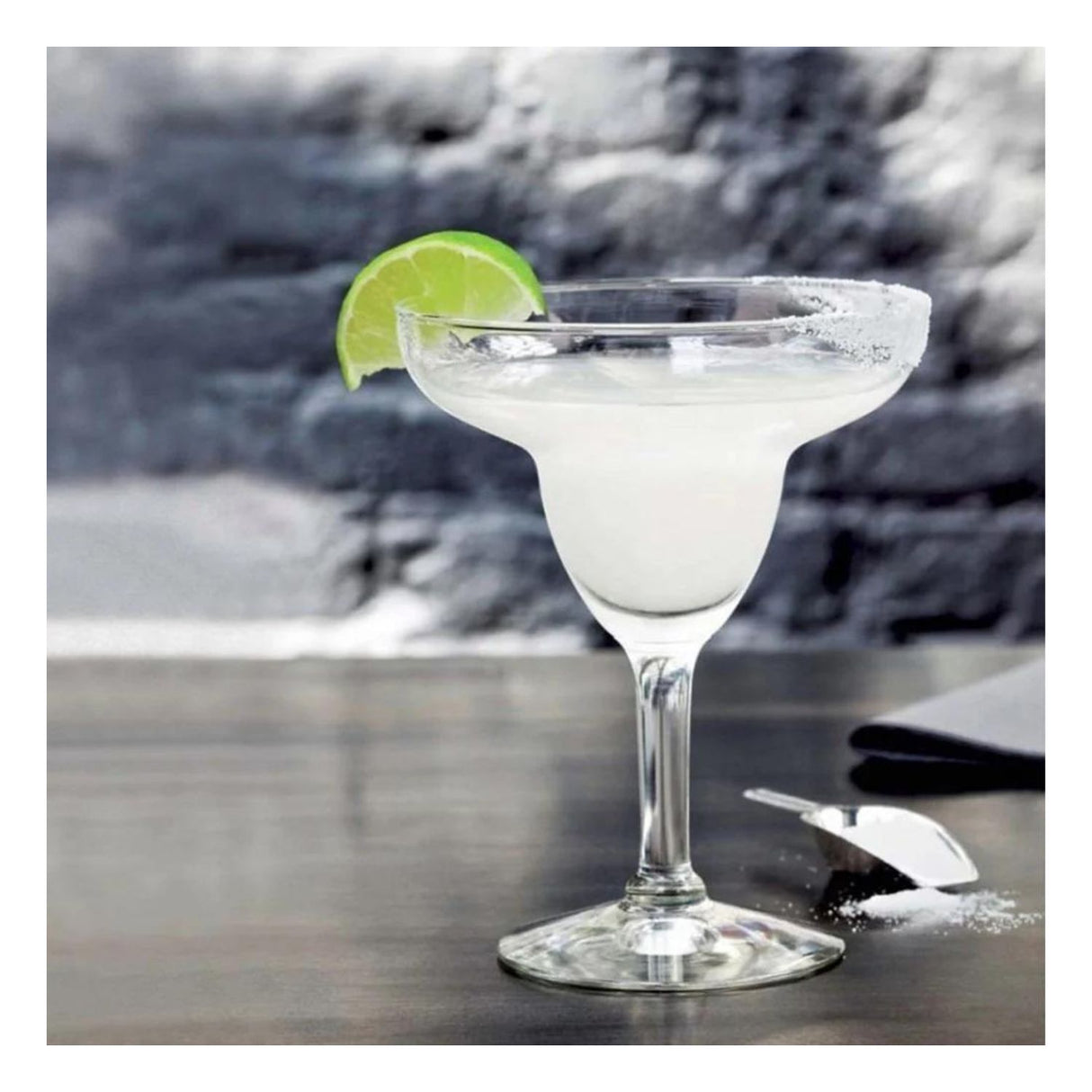 Set de 4 copas para margarita de vidrio elegante y resistente. Perfectas para cócteles y postres. ¡Compra hoy y eleva tu coctelería!-3-1-1