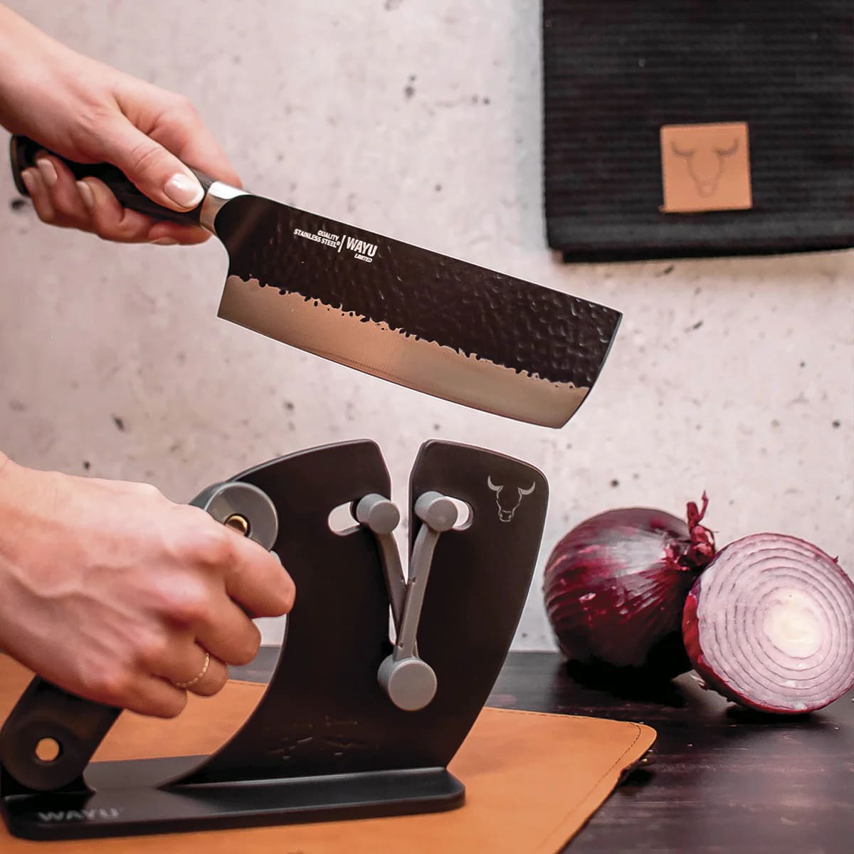Cuchillo Hacha Hammer Wayu 30cm Revestimiento Antiadherente Potente y preciso para cortes perfectos en la cocina. ¡Mejora tu experiencia culinaria hoy!-4