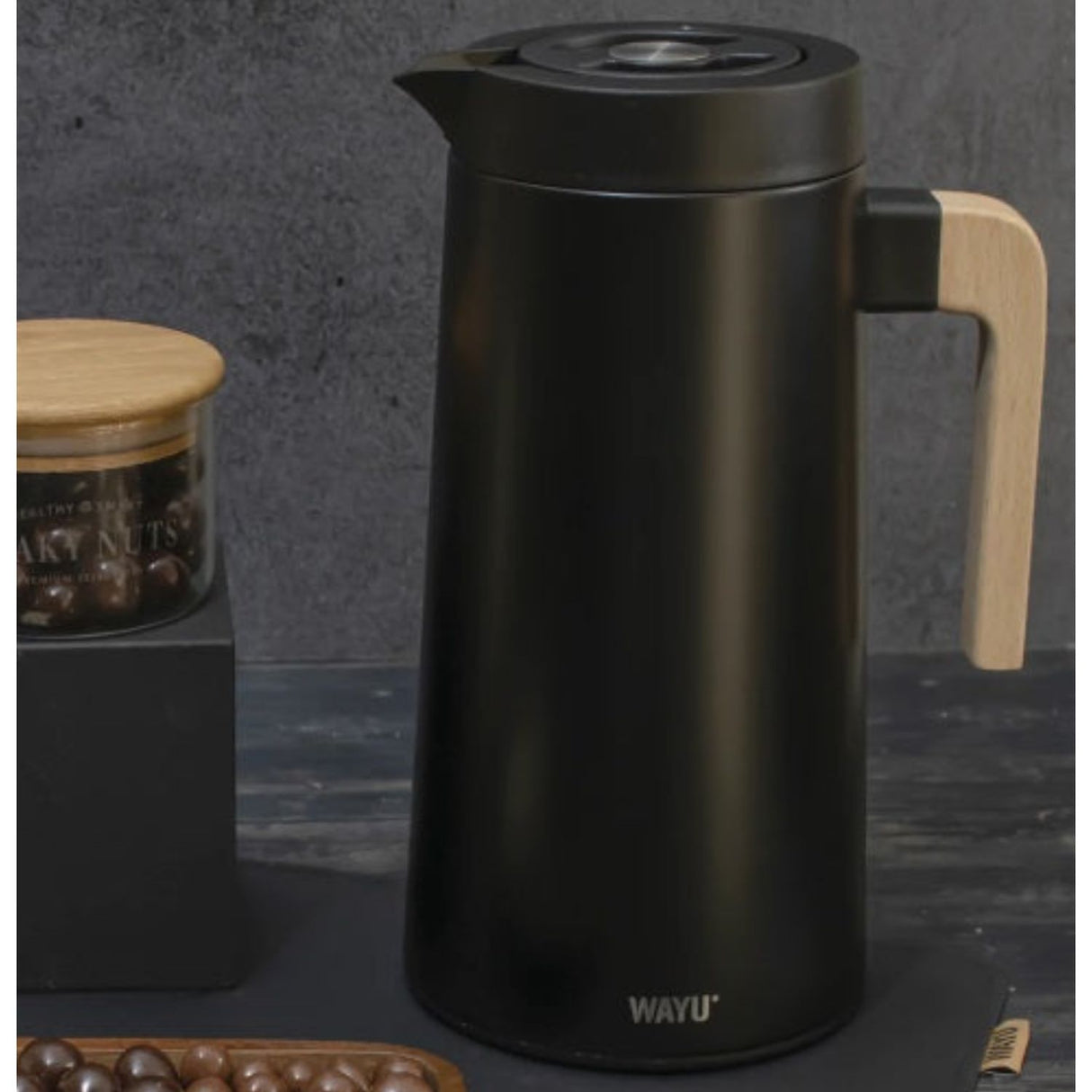 Jarra Metalica 1 Litro Wayu Acero Frio Caliente Mantén tus bebidas a la temperatura ideal y disfruta de su diseño elegante. ¡Compra ahora y mejora tu experiencia!-1