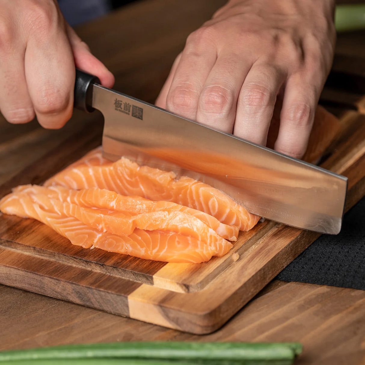 Cuchillo Cleaver Tokai: El Aliado Perfecto para Chefs y Aficionados. Disfruta de cortes precisos y controlados en tu cocina. ¡Haz tu compra ahora!-2