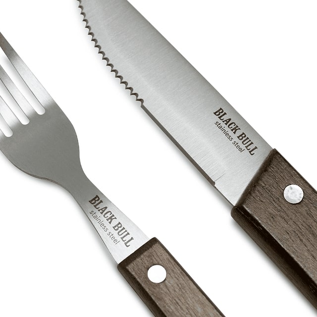 Set Cubiertos Cuchillo Tenedor Acero 8Pcs Black Bull Mejora tus comidas con elegancia y comodidad. ¡Adquiere el tuyo y transforma tu mesa hoy!-2