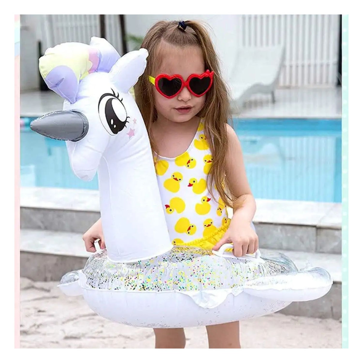 Flotador Salvavidas Glitter Unicornio 90 Cm Inflable Disfruta del verano con estilo y diversión. ¡Compra ahora y haz que tus días de sol sean inolvidables!-3
