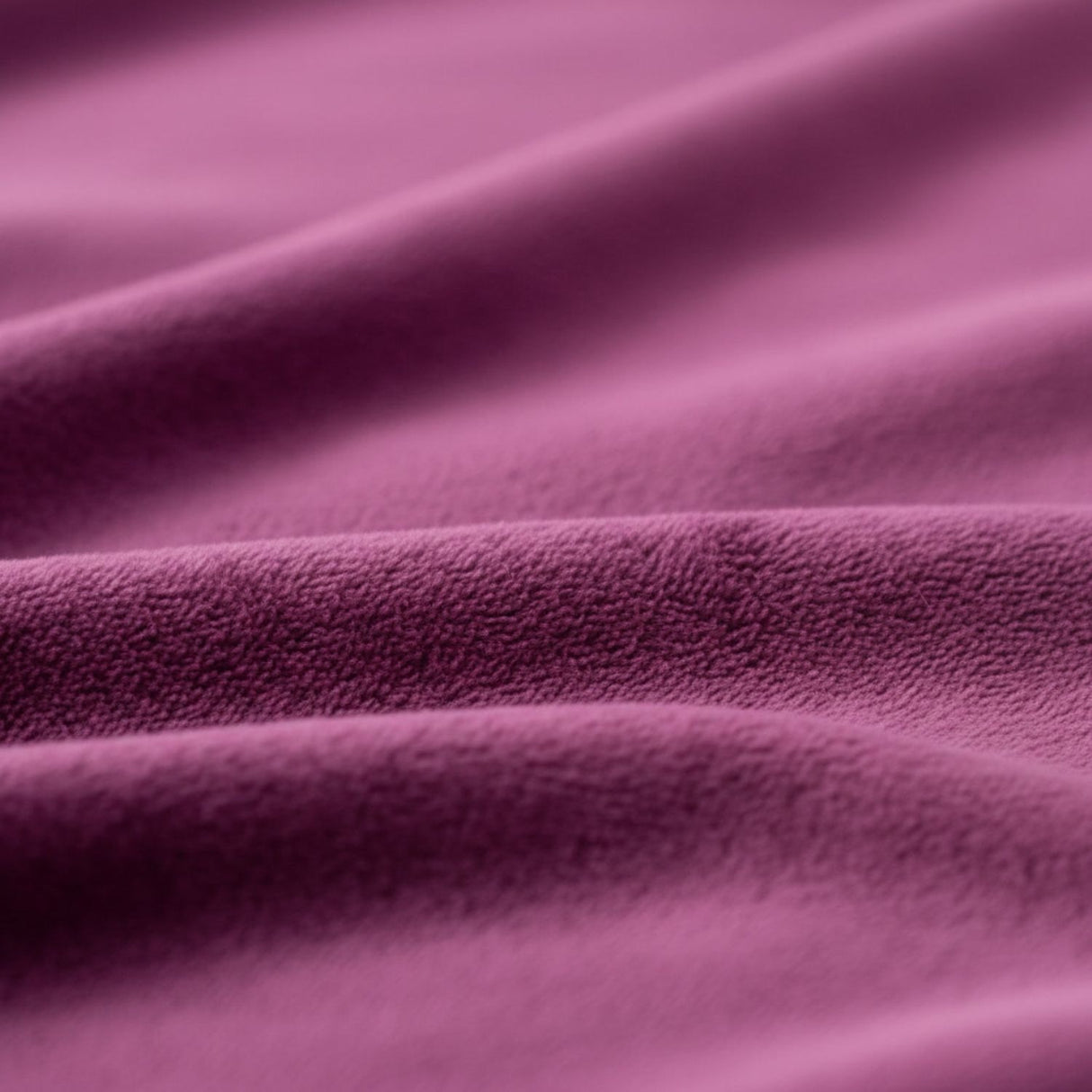 Manta Frazada Polar Flannel Lisa Fucsia Brillante Martine 127x152cm