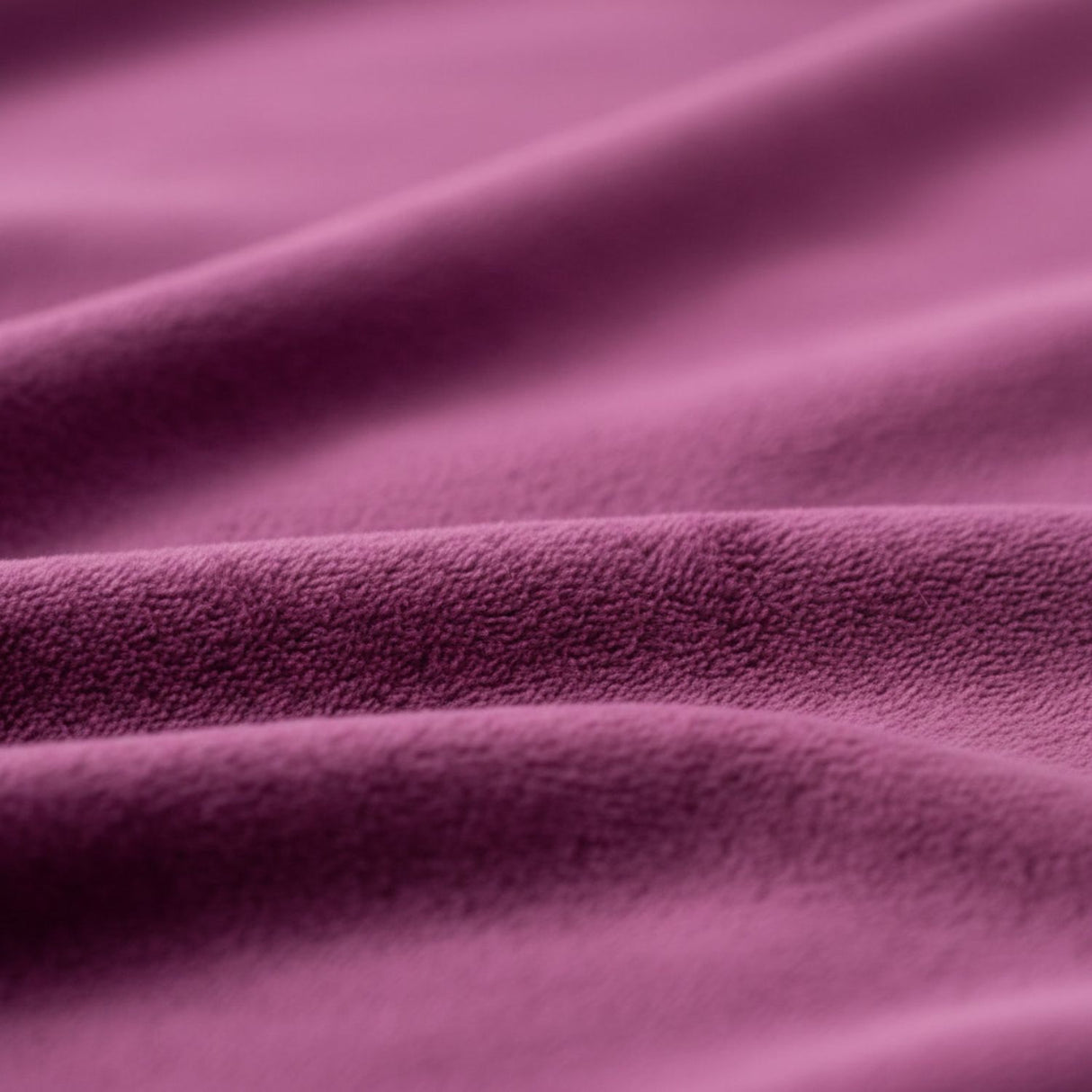Manta Frazada Polar Flannel Lisa Fucsia Brillante Martine 127x152cm | Disparo.cl