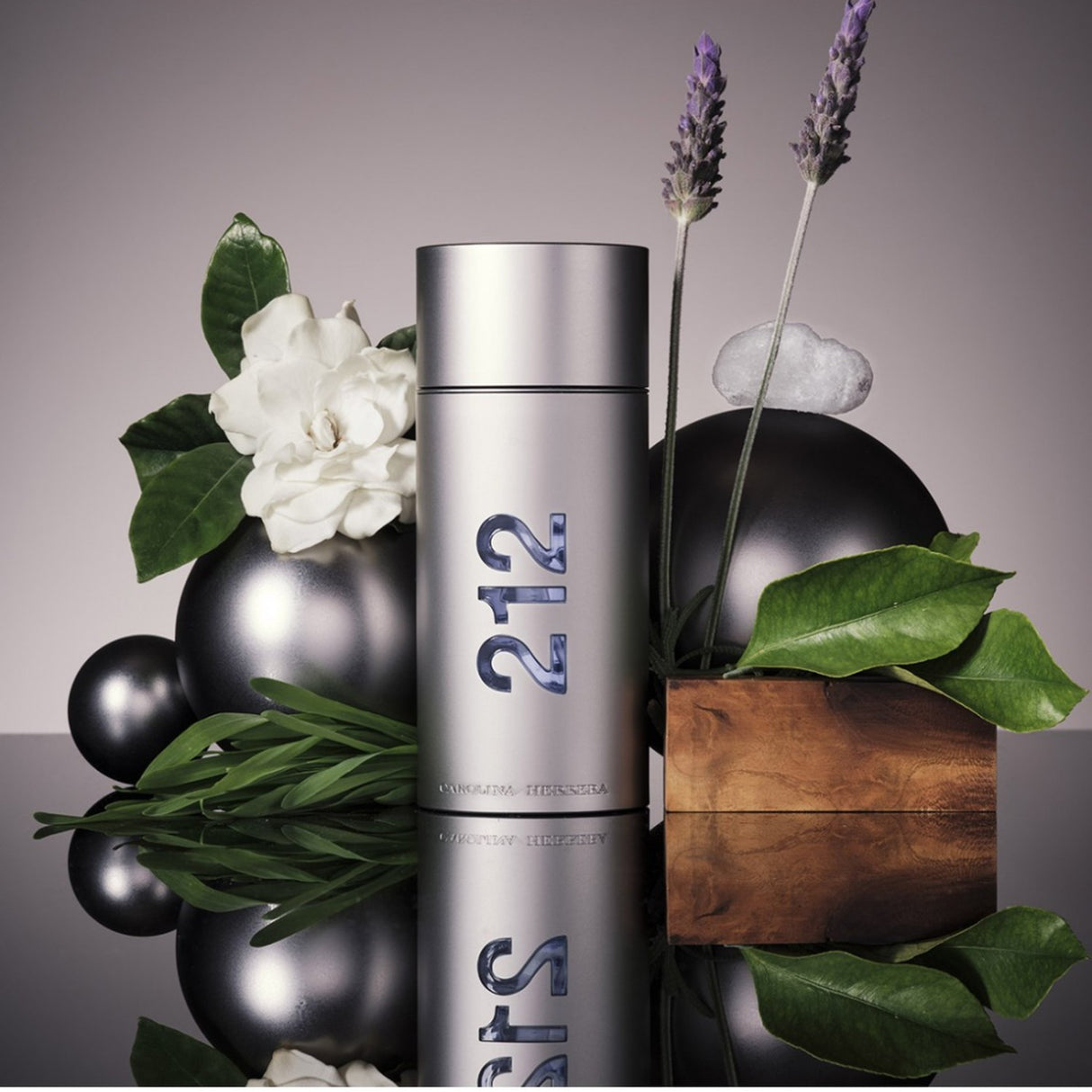 212 Men Carolina Herrera EDT 100 Ml Hombre. Fragancia fresca y sofisticada para el hombre moderno. ¡Descúbrelo y marca la diferencia hoy!-2