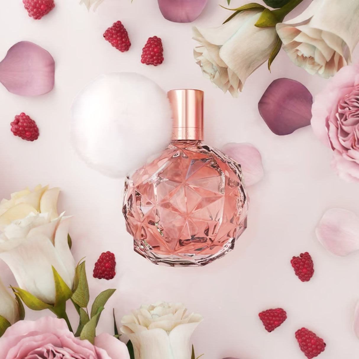 Ariana Grande Ari EDP 100Ml Mujer. Fragancia dulce y fresca que resalta tu personalidad. ¡Descúbrelo ahora y deslumbra con tu aroma!-2