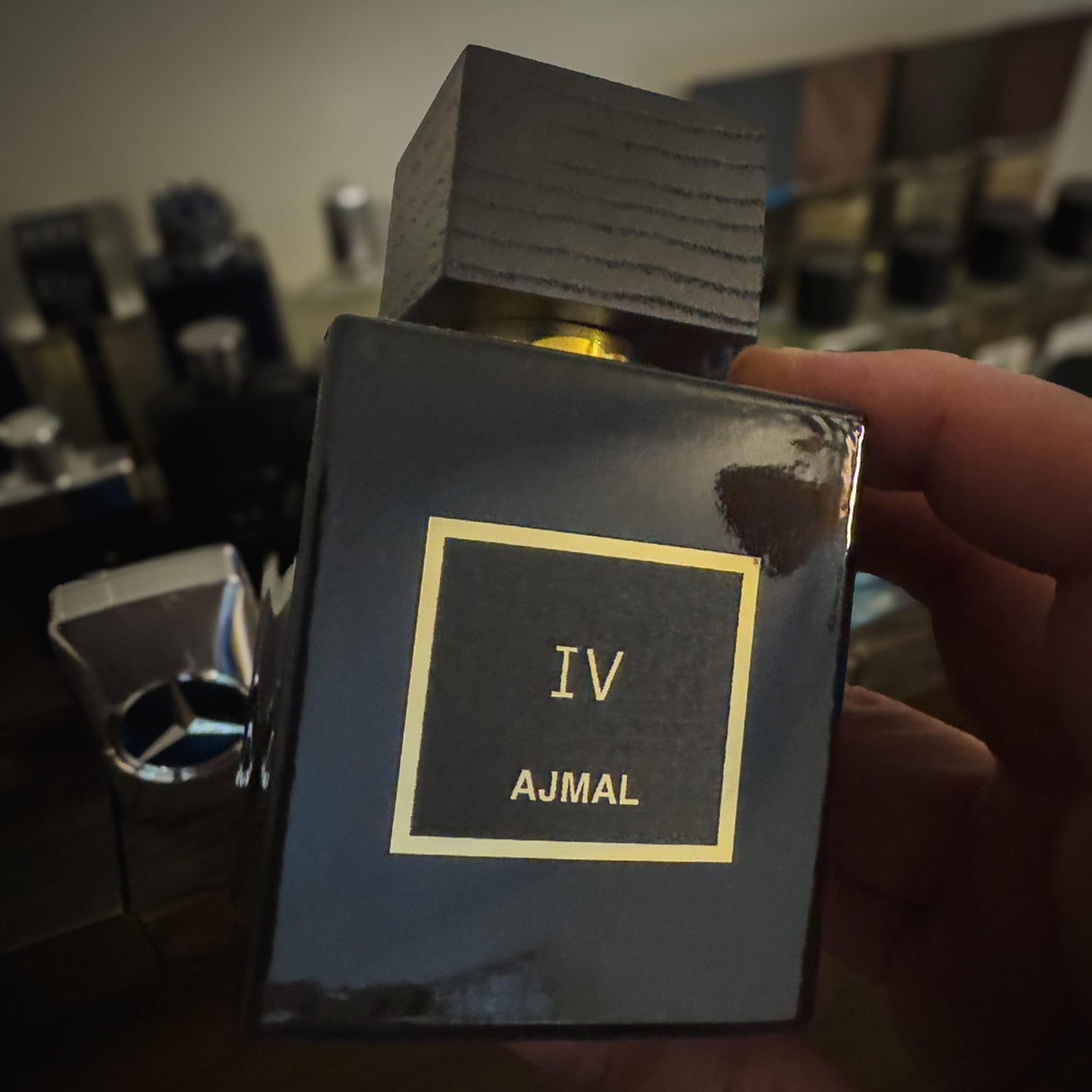 Ajmal Gold Collection Iv Edp 100 Ml Unisex. Perfume de lujo con notas cautivadoras. Ideal para cualquier ocasión. ¡Descúbrelo ahora y deslumbra!-3