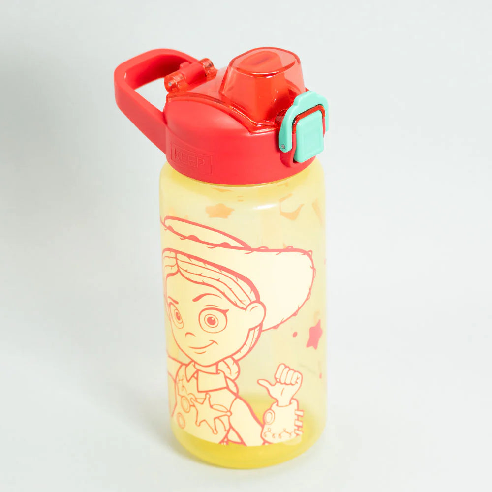 Botella Toy Story 5 dentro de mochila escolar niño chileno