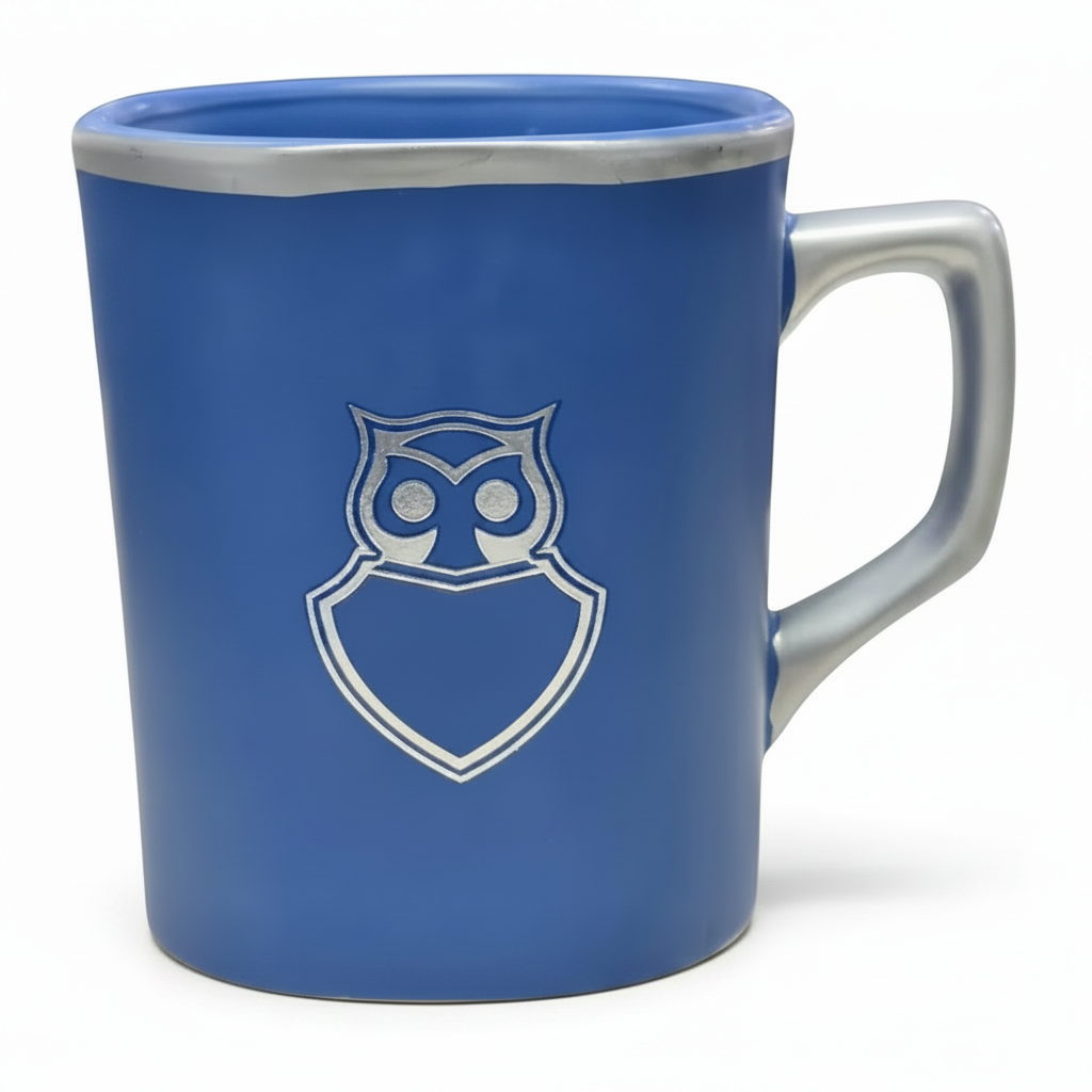 Tazón cerámico U de Chile 15oz azul acero escudo búho plateado vista frontal