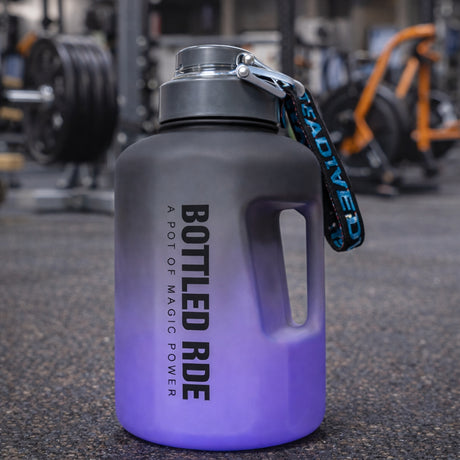 Botella Deportiva Motivacional Gris Morado 2200 mL con Asa