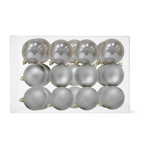16 Esferas Navideñas Bambalinas 8 Cm Plateado Decoracion. Perfectas para darle un toque elegante a tu árbol. ¡Compra ahora y decora con estilo!-1