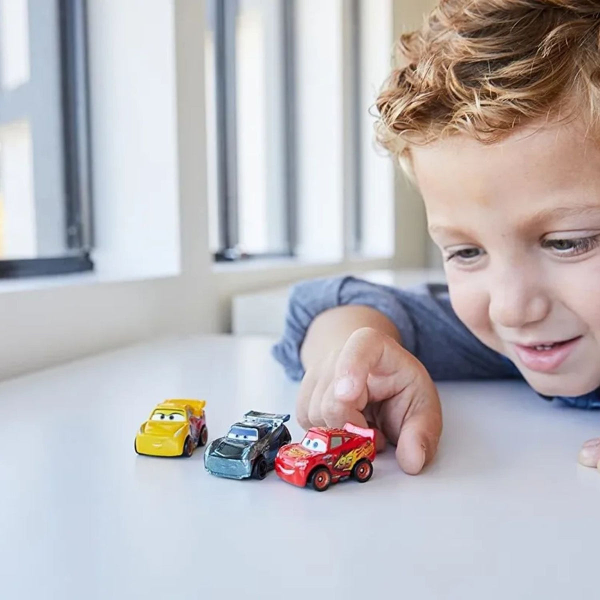 Auto Juguete Jens Gorvette Cars Vehiculo Mattel Mini Racer