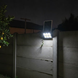 Foco Proyector LED Solar 12W Exterior Control Remoto