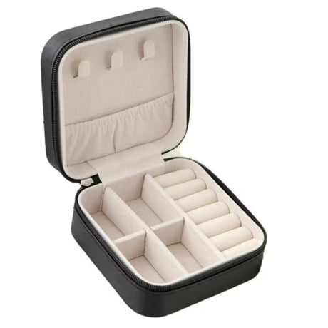 Estuche organizador de joyas cuadrado negro de 10cm, con compartimentos para collares y aretes, fabricado en material sintético y terciopelo.-1-1-1