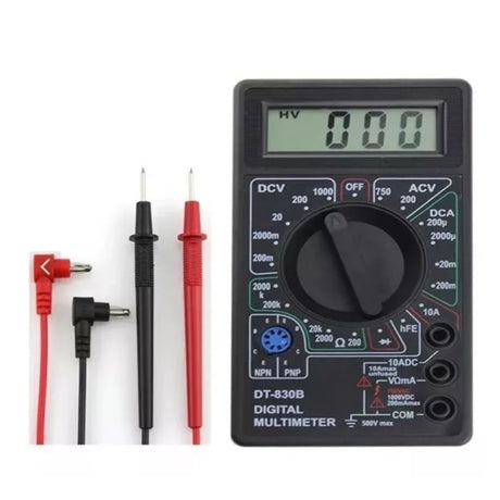 Multímetro digital DT-830B negro, compacto de 7 cm, mide voltaje, corriente y resistencia con pantalla LCD clara. Ideal para técnicos y aficionados.-1