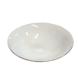 Ensaladera de porcelana blanca con borde dorado, 25cm, ideal para servir ensaladas y frutas, apta para microondas y lavavajillas.-3