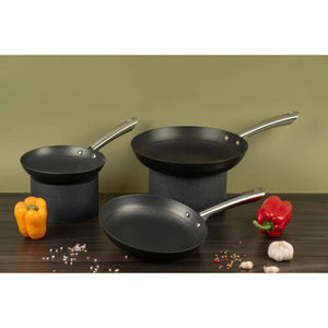 Sartén Iron Cast Wayu 20 cm: Calidad y Resistencia para tus Preparaciones. Disfruta de una cocción uniforme y duradera. ¡Haz tu compra y mejora tu cocina!-1