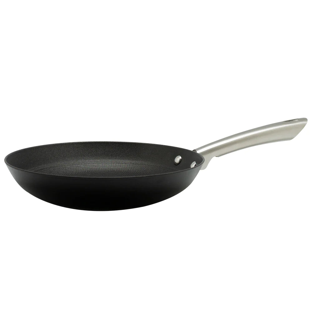 Sartén Iron Cast Wayu 24 CM: Calidad y Durabilidad para tus Preparaciones. Disfruta de una cocción uniforme y fácil limpieza. ¡Haz tu compra ahora!-1