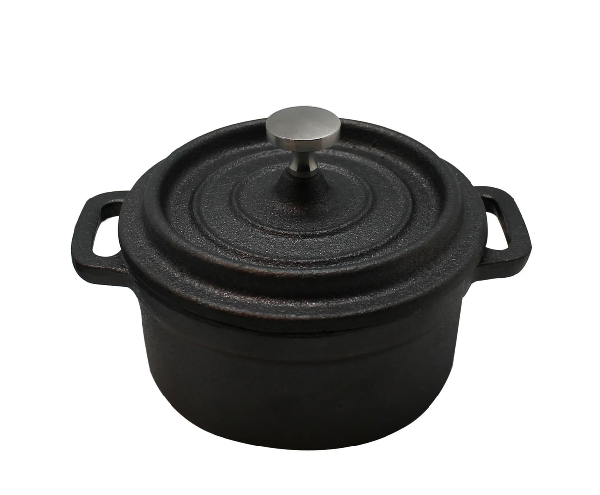 Mini olla cacerola Wayu de hierro fundido, 10 cm, color oscuro, ideal para guisos y presentación en mesa, resistente hasta 537°C.-1-1-1-1