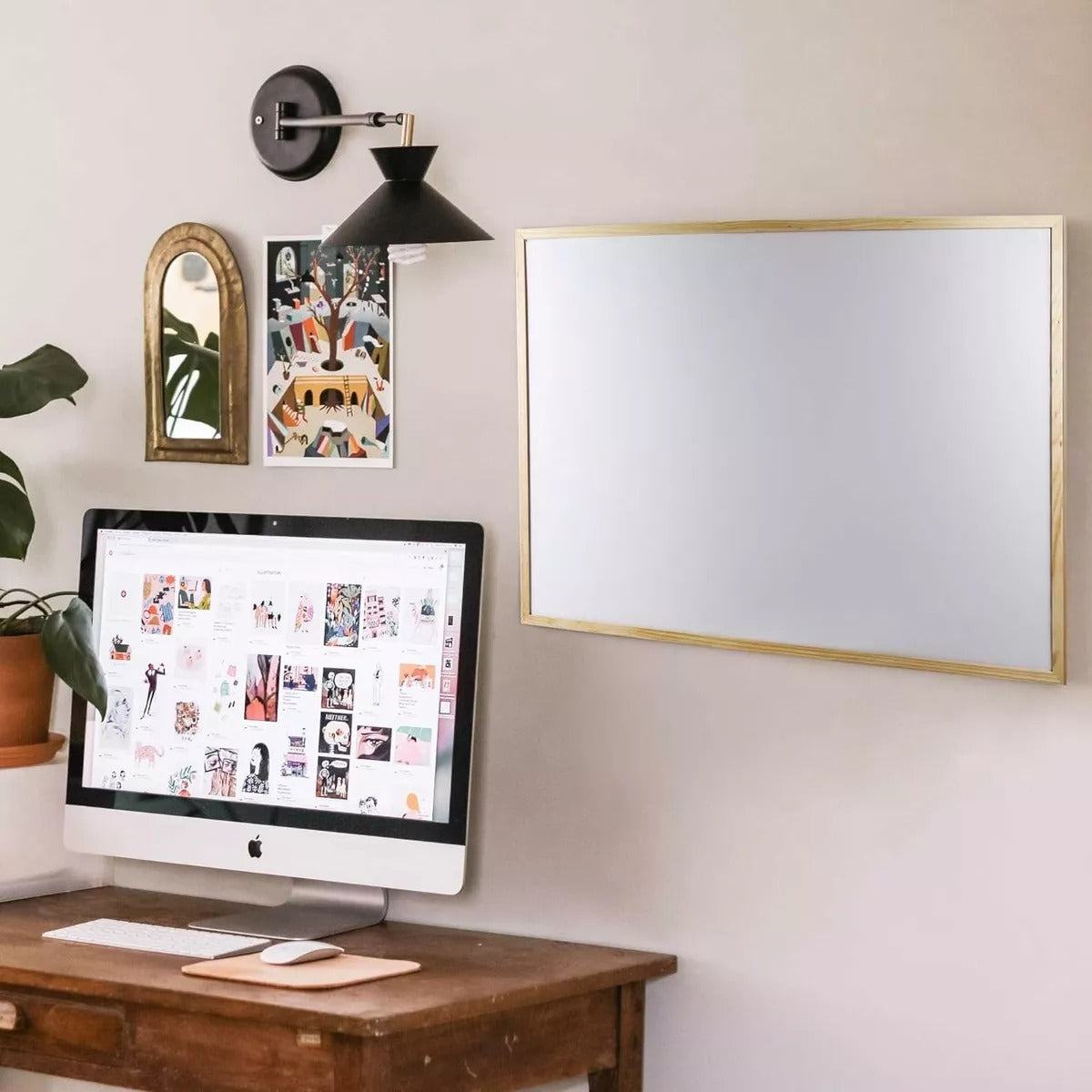 Pizarra Acrilica Blanca 60x90 Borde Madera con Soporte Pared. Perfecta para organizar tus ideas y decorar tu espacio. ¡Compra ahora y transforma tu hogar!-3