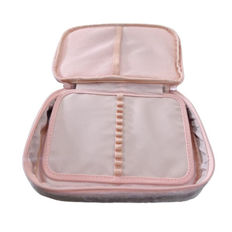 Estuche Organizador Escolar Viaje Diseño Elegante Rosa

Organiza tus útiles con estilo y funcionalidad. Haz tu compra ahora y disfruta de un accesorio práctico y atractivo para el día a día.-2