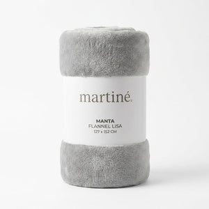 Manta Frazada Polar Flannel Lisa Gris Palido Martine 127x152cm