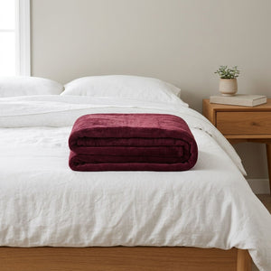 Manta Frazada Polar Flannel Lisa Burdeo Tinto Martine 127x152cm | Disparo.cl