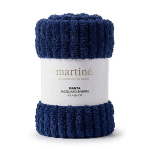 Manta Jacquard Polar Sherpa Martiné Azul Marino 127x152 cm. Abrigo suave y diseño moderno perfecto para dormitorio, living o descanso diario. ¡Compra la tuya!-1