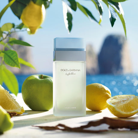 Dolce Gabbana Light Blue EDT 100 ML Mujer, una fragancia fresca y vibrante que evoca el verano. ¡Descúbrelo ahora y siente la esencia del Mediterráneo!-2