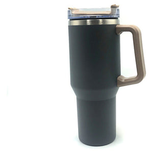 Vaso Termico Quencher 1,2lt Color Gris Oscuro. Mantén tus bebidas frías por más tiempo. ¡Compra ahora y disfruta de la frescura en cada sorbo!-1