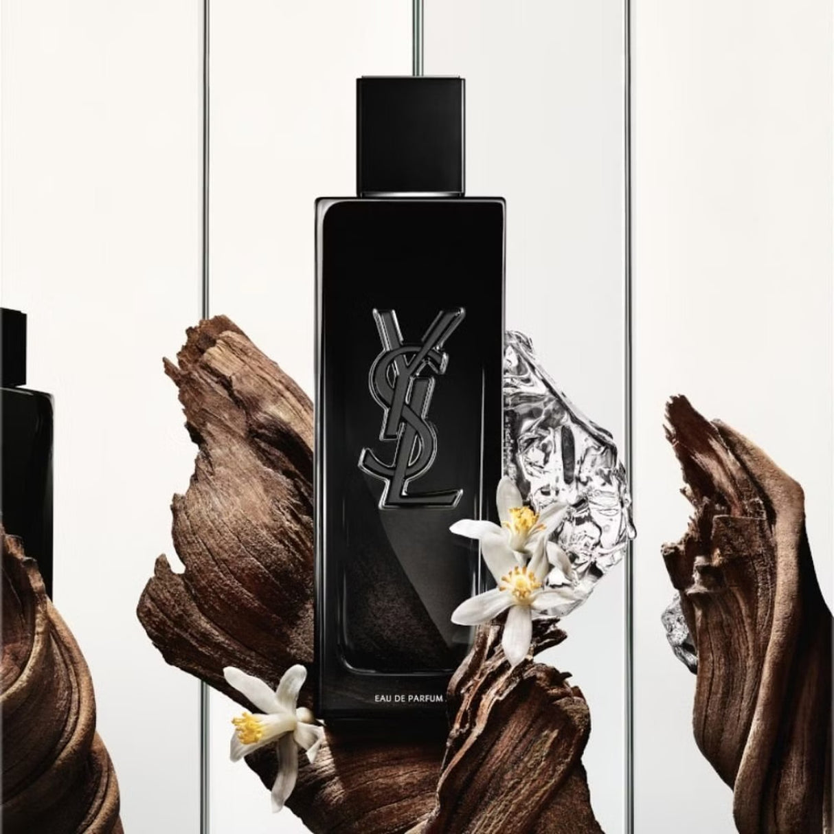 Yves Saint Laurent Myslf Edp 60 Ml Hombre, una fragancia única que resalta tu autenticidad. ¡Descúbrelo y marca la diferencia hoy!-2