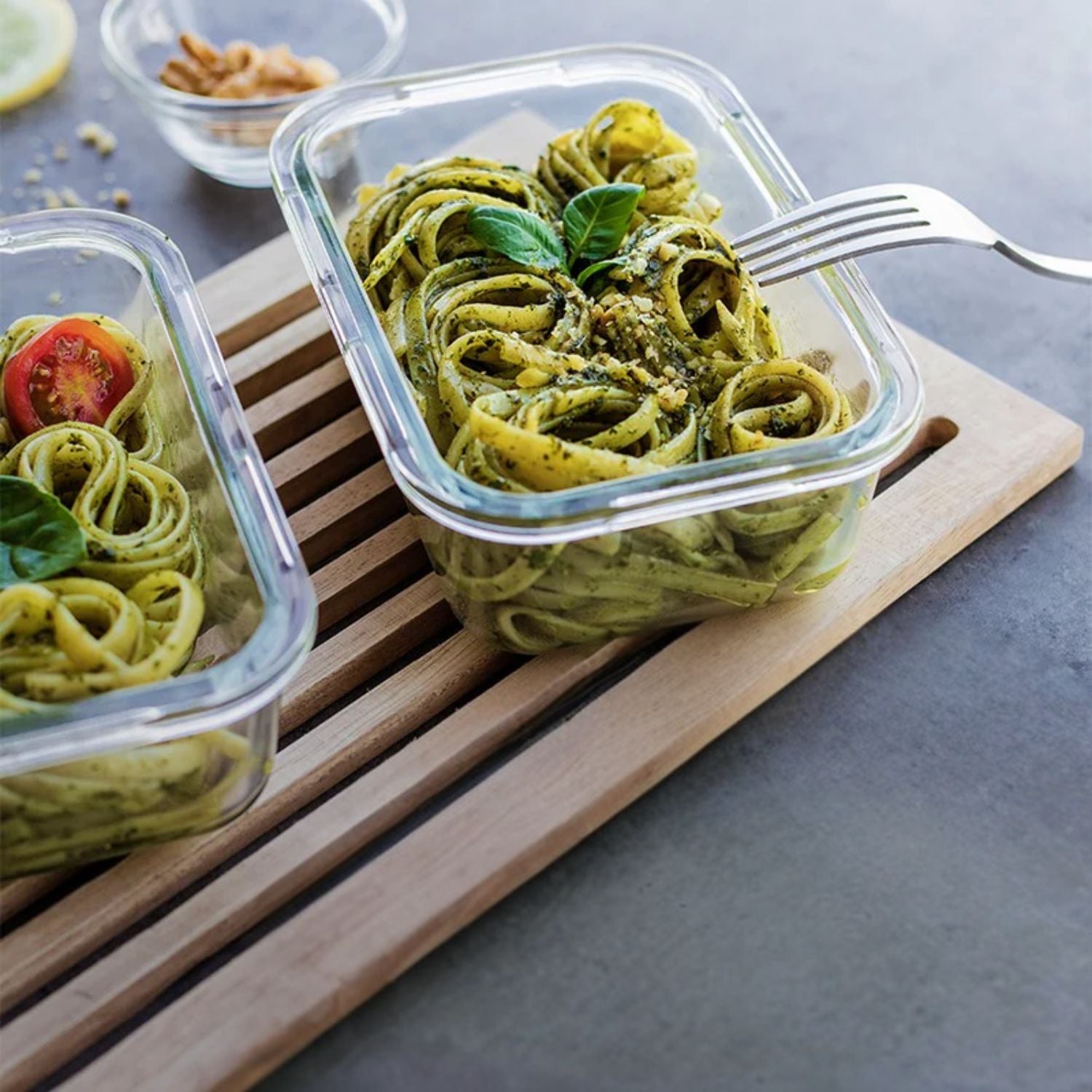 contenedor de vidrio hermetico Allegra 750ml con pasta al pesto