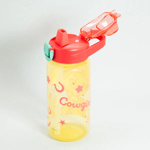 Botella agua infantil Jessie junto a lonchera en cocina chilena