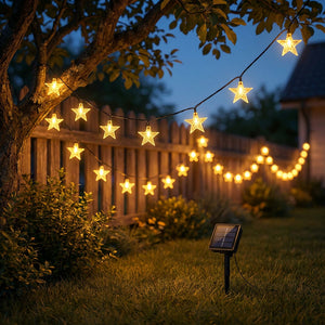 Guirnalda luces navidad solares estrellas doradas decoración terraza chilena noche