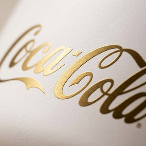 Jarra termo Coca-Cola Germ en asado chileno mesa rustica exterior verano