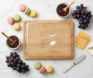 Base tabla madera con tapa acrílica en mesa asado chileno con quesos