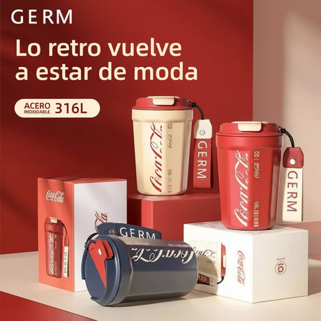 Taza térmica GERM Coca Cola en cocina chilena con café caliente
